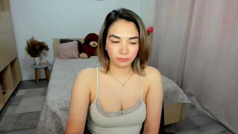 Snapshot of alexa_dolly chatting on 05-14-26, 09:49 Alexa online show from 05-14-26, 09:49