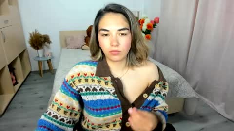 Snapshot of alexa_dolly chatting on 06-02-26, 05:31 Alexa online show from 06-02-26, 05:31