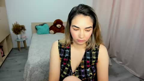 Snapshot of alexa_dolly chatting on 06-13-26, 06:22 Alexa online show from 06-13-26, 06:22