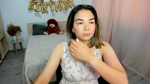 Snapshot of alexa_dolly chatting on 07-20-26, 09:12 Alexa online show from 07-20-26, 09:12