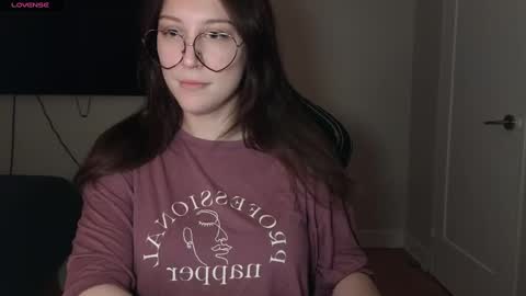 dont be afraid to click social media link its  working  just click on that  online show from 12-17-24, 12:45