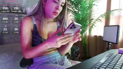 Alejandra online show from 09-28-25, 05:29