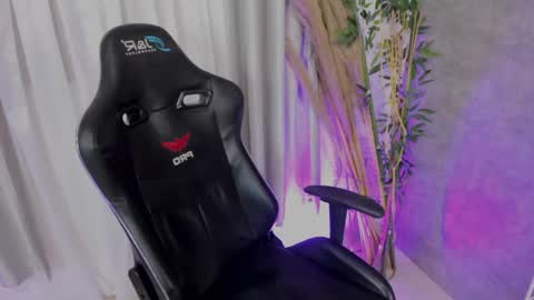 alexa_foxx27 online show from 05-30-26, 07:33