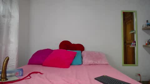 alexa_moreti online show from 12-18-25, 12:49