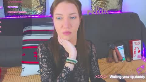 Snapshot of alexa_stoun chatting on 01-12-25, 01:37 Alexa online show from 01-12-25, 01:37