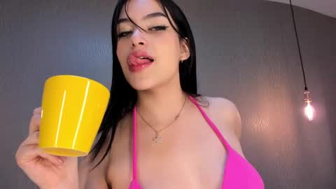 Alexa Thaylor online show from 12-17-24, 02:44
