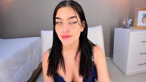 Alexa Thaylor online show from 12-23-24, 08:03