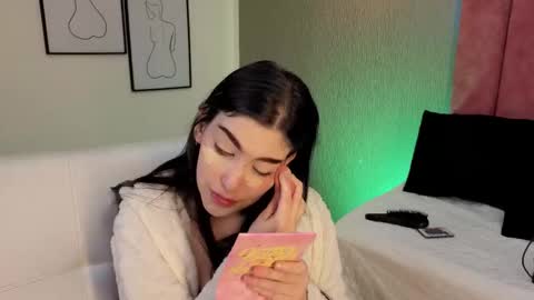 Snapshot of alexa_thaylor_ chatting on 12-20-25, 03:19 Alexa Thaylor online show from 12-20-25, 03:19