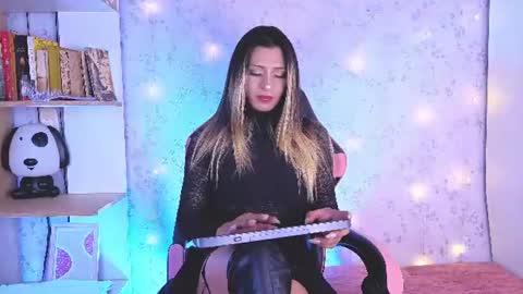alexaavandercloude online show from 07-19-26, 10:13