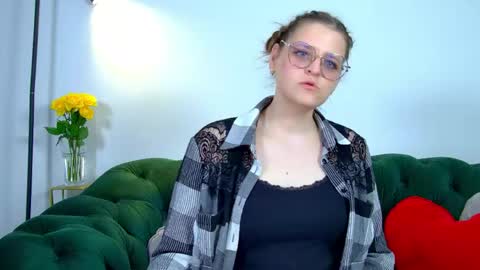 AlexaAvery online show from 06-06-26, 06:51