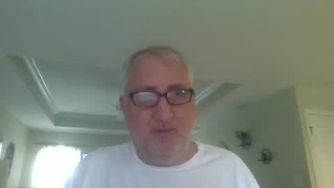 Alex online show from 05-10-26, 07:41