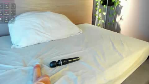 Alexa   online show from 12-22-25, 09:23