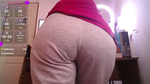 Snapshot of alexamoon__ chatting on 01-13-25, 04:51 Alexa Moon online show from 01-13-25, 04:51