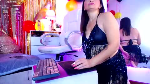 Snapshot of alexamoon__ chatting on 09-27-25, 04:23 Alexa Moon online show from 09-27-25, 04:23