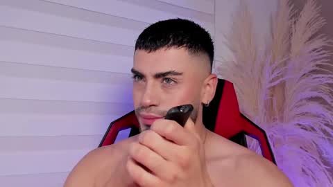 Snapshot of alexander_diiaz chatting on 05-18-26, 12:44 Alexander Diaz online show from 05-18-26, 12:44