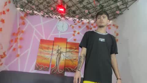 chicos hot online show from 10-29-25, 03:47