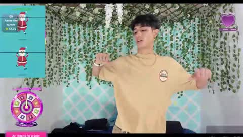 chicos hot online show from 01-05-26, 08:45