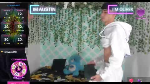 chicos hot online show from 01-17-26, 12:48