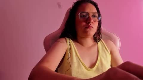 alexandra clauss online show from 11-20-25, 04:40