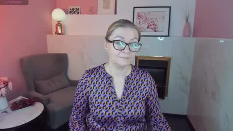 Alexandra online show from 02-25-25, 12:34