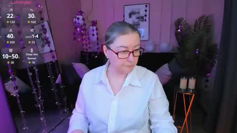 Alexandra online show from 02-15-26, 08:49