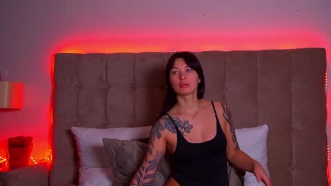 AlexandraBloom online show from 02-03-25, 03:09