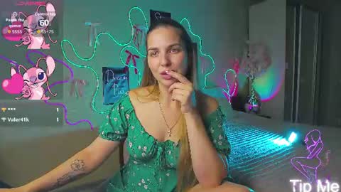 Snapshot of alexandracandy chatting on 06-27-26, 03:06 alexandracandy online show from 06-27-26, 03:06