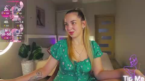 Snapshot of alexandracandy chatting on 07-13-26, 01:25 alexandracandy online show from 07-13-26, 01:25