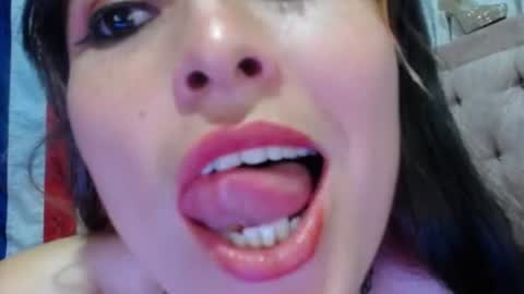 Snapshot of alexandrasaen chatting on 06-10-26, 11:35 alexandrasaen online show from 06-10-26, 11:35