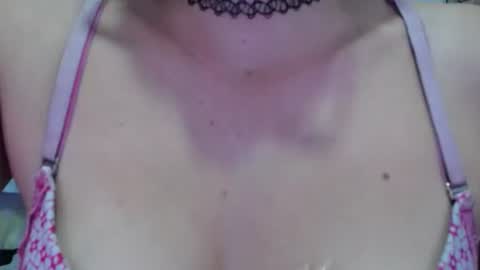 Snapshot of alexandrasaen chatting on 06-12-26, 09:25 alexandrasaen online show from 06-12-26, 09:25