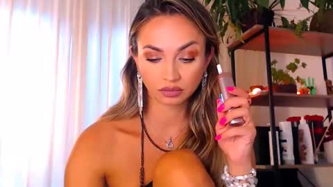 alexandrawooow online show from 09-10-25, 01:55