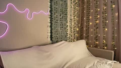 Snapshot of alexandro_princes chatting on 02-15-26, 05:09 Alex online show from 02-15-26, 05:09