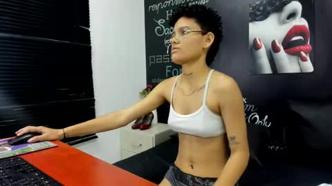 alexanndra_0 online show from 06-25-26, 03:27