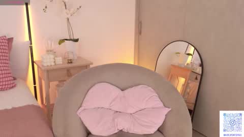 Snapshot of alexaporter chatting on 09-23-25, 01:58 Alexa online show from 09-23-25, 01:58