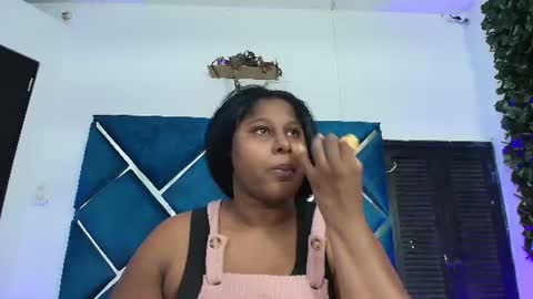Snapshot of alexarousse4u chatting on 06-15-26, 11:18 Alexa online show from 06-15-26, 11:18