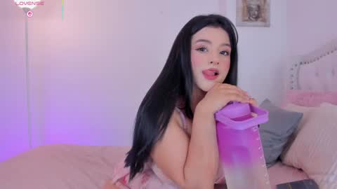 lexandra  online show from 03-31-26, 11:49