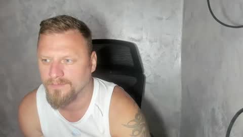 Snapshot of alexboy2022 chatting on 07-14-26, 06:51 onlyfans..alexyno2022 online show from 07-14-26, 06:51