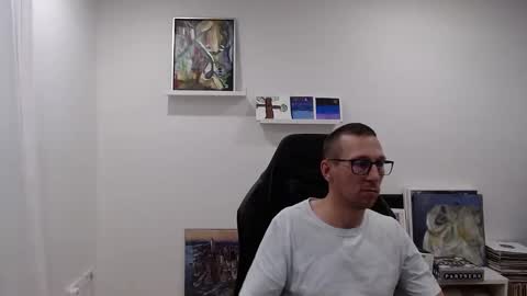 Snapshot of alexhunter4u chatting on 12-15-24, 09:53 alexhunter4u online show from 12-15-24, 09:53