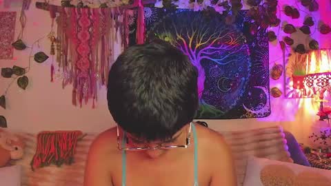 Snapshot of alexiafisher_ chatting on 05-09-26, 06:57 Alex online show from 05-09-26, 06:57