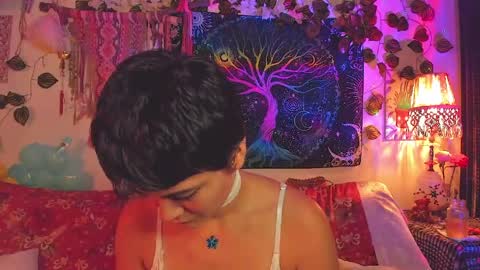 Snapshot of alexiafisher_ chatting on 06-08-26, 12:47 Alex online show from 06-08-26, 12:47