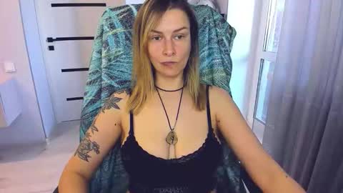 Alexia online show from 05-22-26, 08:53