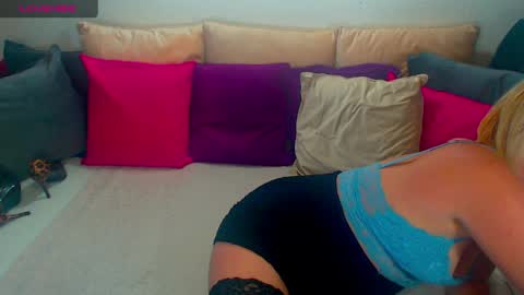 Snapshot of alexine_mcqueen chatting on 04-20-26, 03:48 Alexine McQueen online show from 04-20-26, 03:48