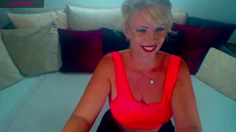 Snapshot of alexine_mcqueen chatting on 07-07-26, 09:41 Alexine McQueen online show from 07-07-26, 09:41