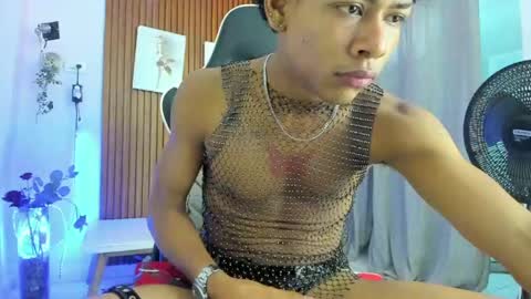 alexis_23cm online show from 04-29-26, 02:21