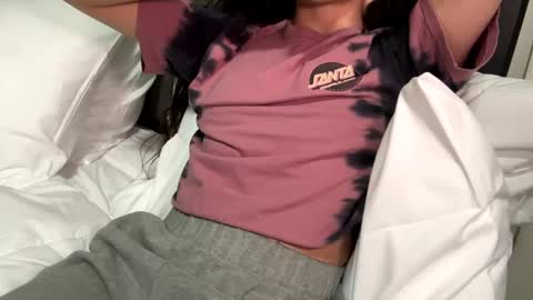 Snapshot of alexis_696969 chatting on 01-19-25, 06:20 Alexis online show from 01-19-25, 06:20