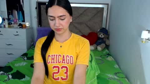 Snapshot of alexis_brown11 chatting on 06-13-26, 03:59 -- ALEXIS -- online show from 06-13-26, 03:59