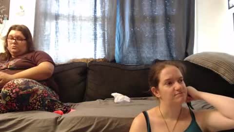 Snapshot of alexisandtherest chatting on 07-02-26, 04:13 Alexis online show from 07-02-26, 04:13