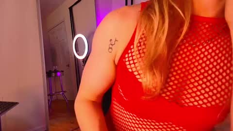 Snapshot of alexisjordanxx chatting on 09-17-25, 02:46 Alexis Jordan online show from 09-17-25, 02:46