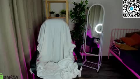 Alexis   Mon Tue Wed Thu Fri 7 GMT 0100am-0700am  online show from 02-13-26, 12:06