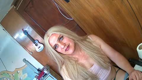 Snapshot of alexiss699 chatting on 12-16-24, 08:05 alexiss699 online show from 12-16-24, 08:05